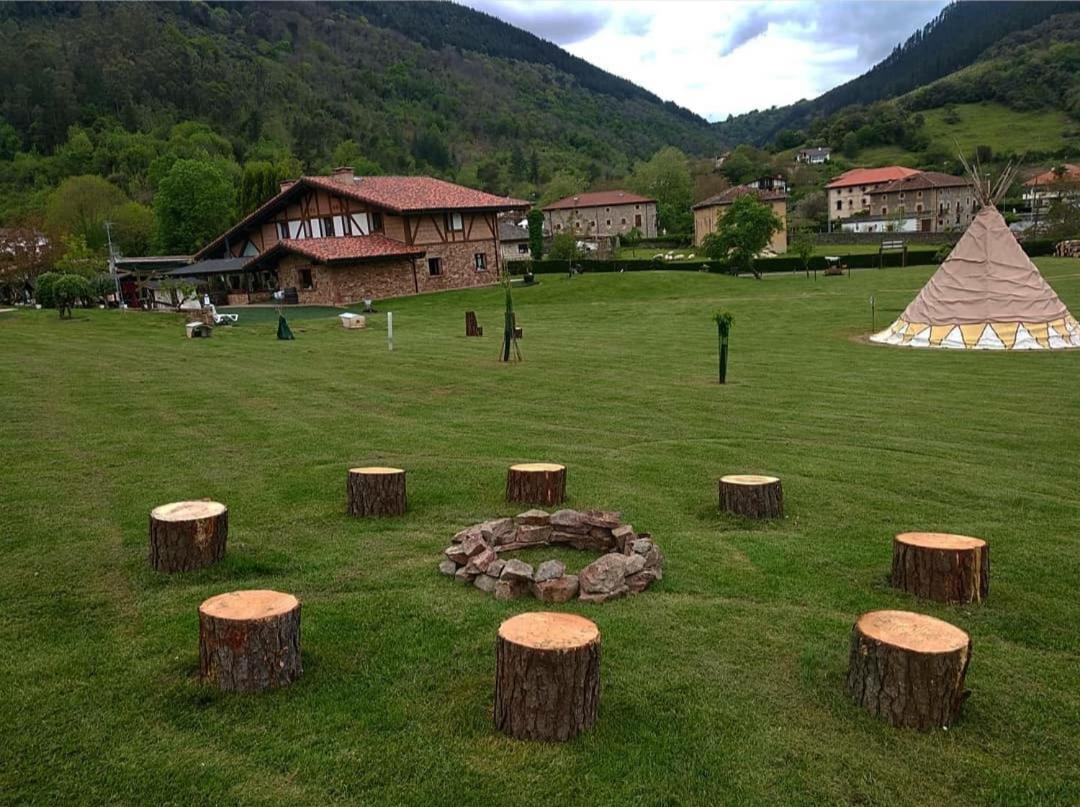 Lezamakoetxe Pension Sopuerta Buitenkant foto